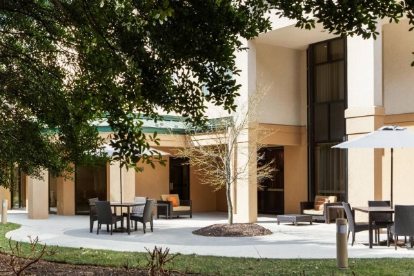 Courtyard by Marriott Harrisonburg image 11