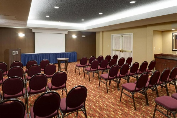 Courtyard by Marriott Harrisonburg image 17
